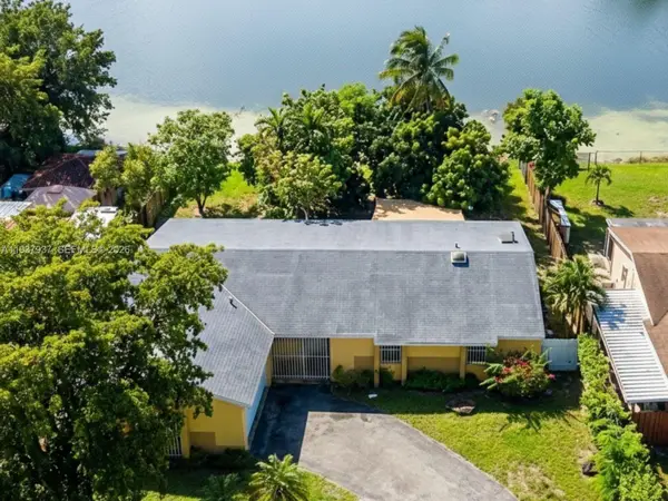 6204 NW 194th St, Hialeah, FL 33015