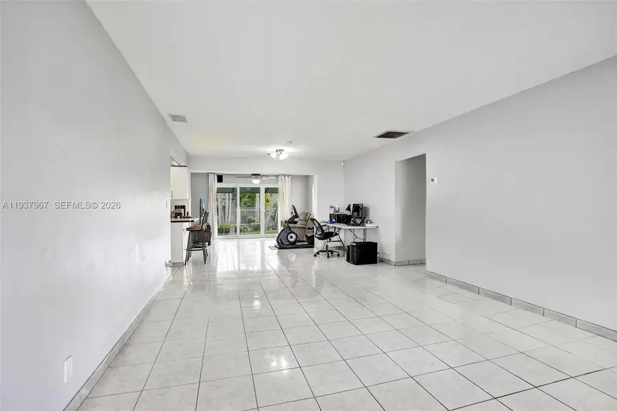 2209 N 15th Ave, Hollywood, FL 33020 - Image #3