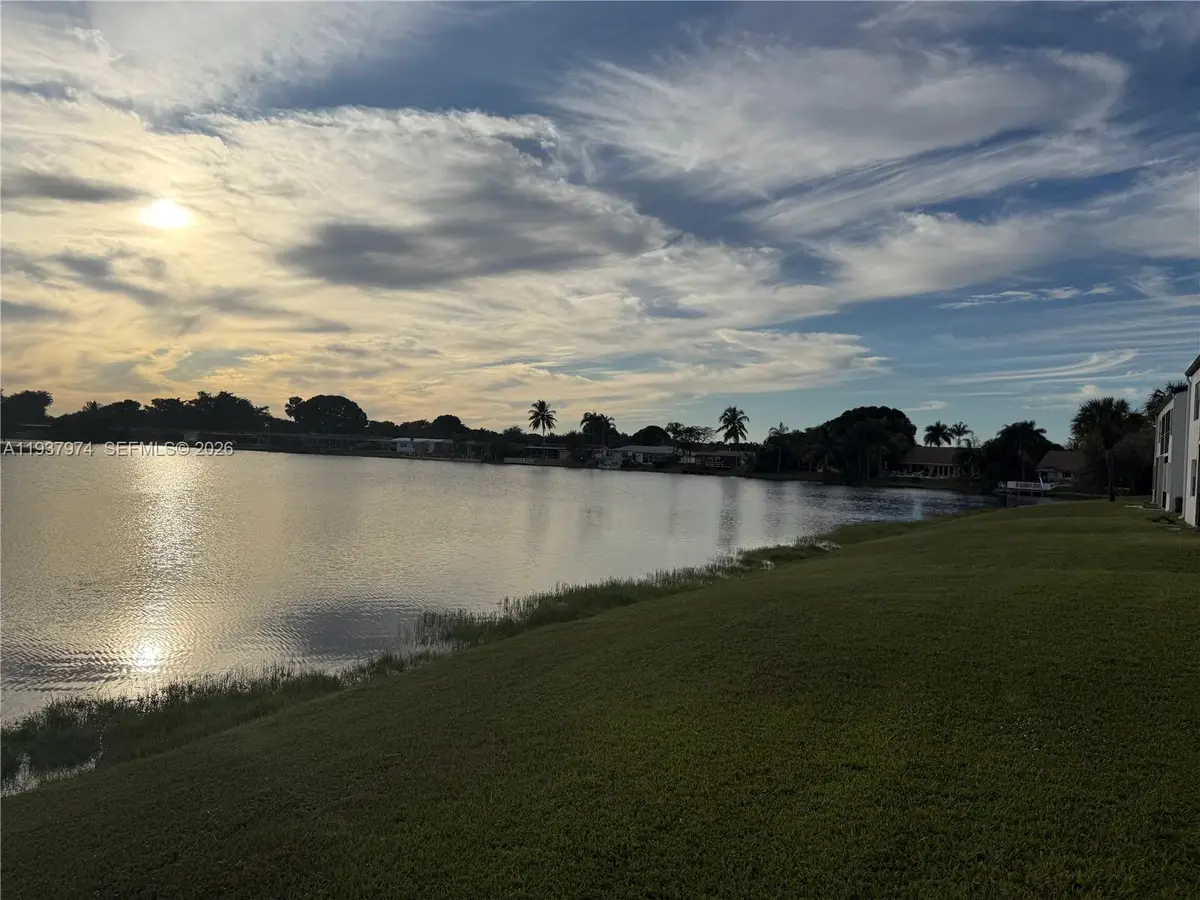 11312 Taft St #11312, Pembroke Pines, FL 33026 - Image #1