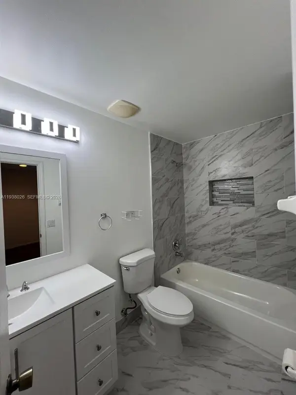 336 River Bluff Ln, Royal Palm Beach, FL 33411