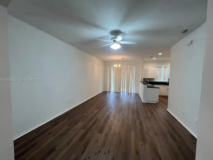 336 River Bluff Ln, Royal Palm Beach, FL 33411 - Image #2