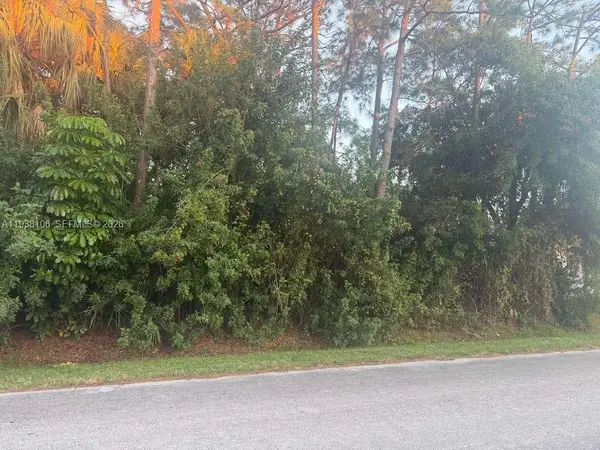 5200 Hickory Dr, Fort Pierce, FL 34982