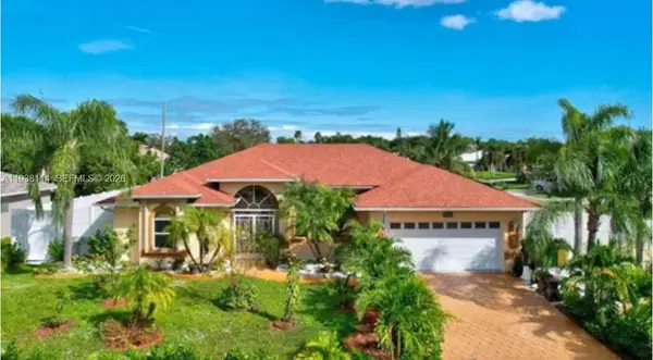 3228 SE Pinto St, Port St Lucie, FL 34984