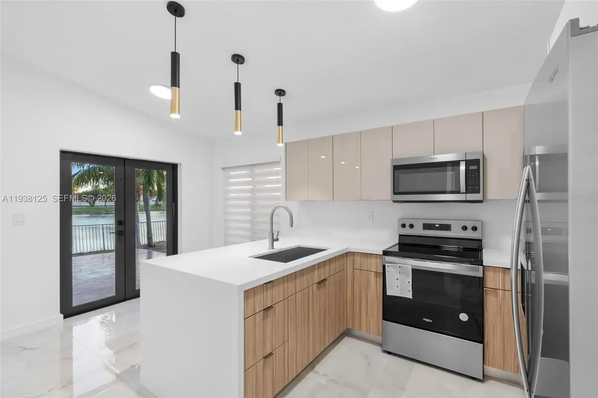 8340 NW 193rd Ln, Hialeah, FL 33015 - Image #1