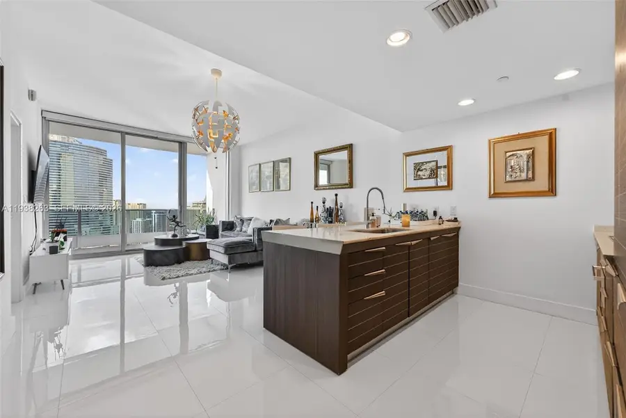 200 Biscayne Boulevard Way #4414, Miami, FL 33131 - Image #2