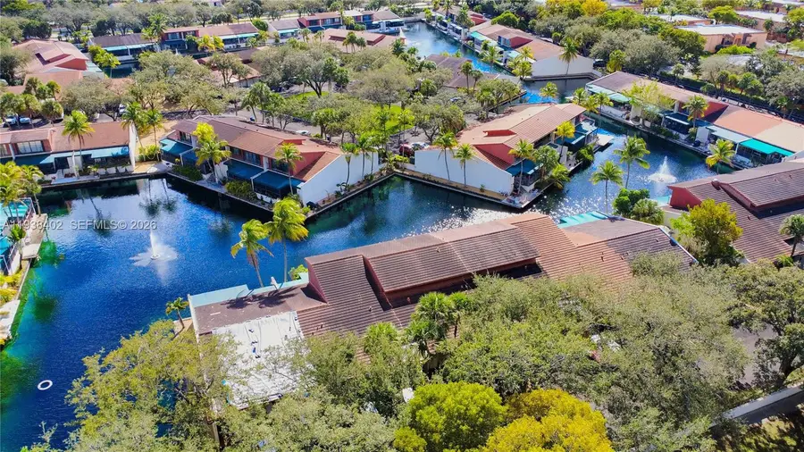 7006 N Loch Isle Dr N, Miami Lakes, FL 33014 - #2