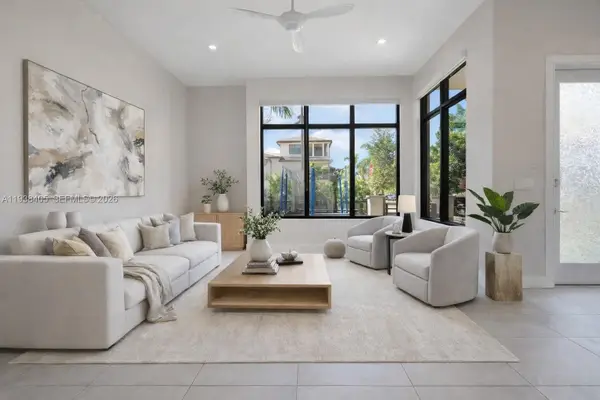 8279 NW 43rd St, Doral, FL 33166