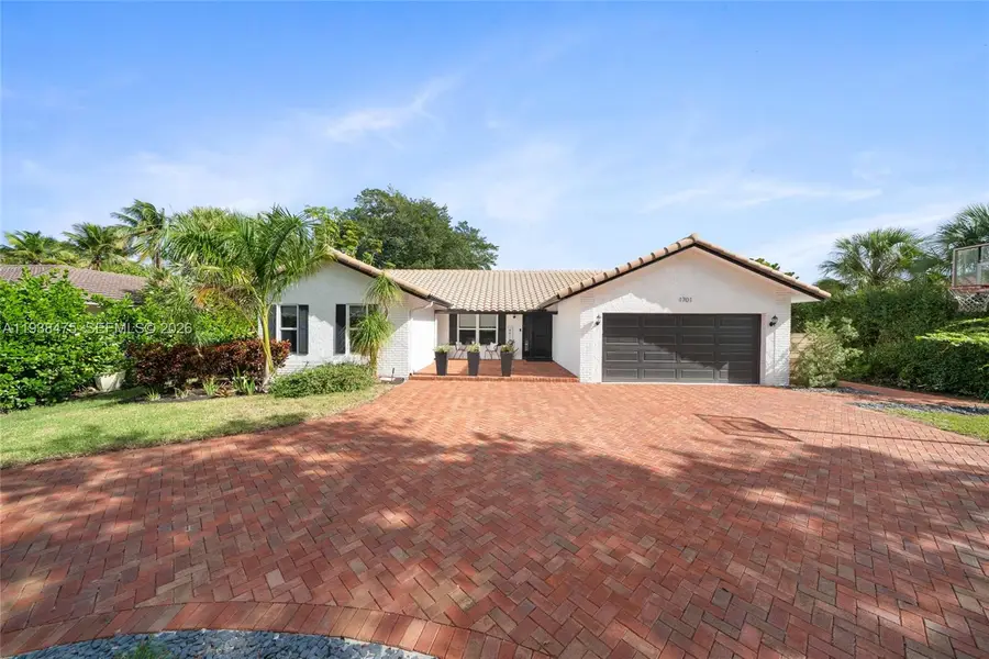 1701 NW 84th Dr, Coral Springs, FL 33071 - Image #2