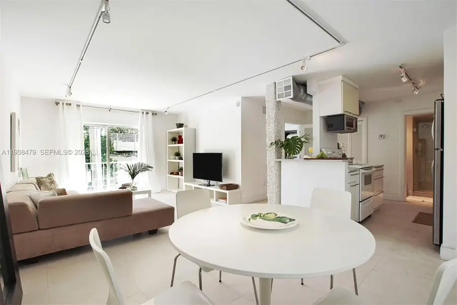 201 Jefferson Ave #2E, Miami Beach, FL 33139 - Image #2