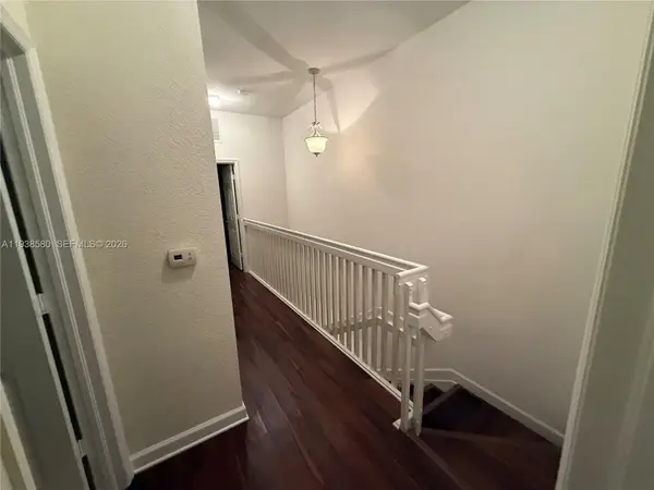 9219 SW 227th St #9, Cutler Bay, FL 33190