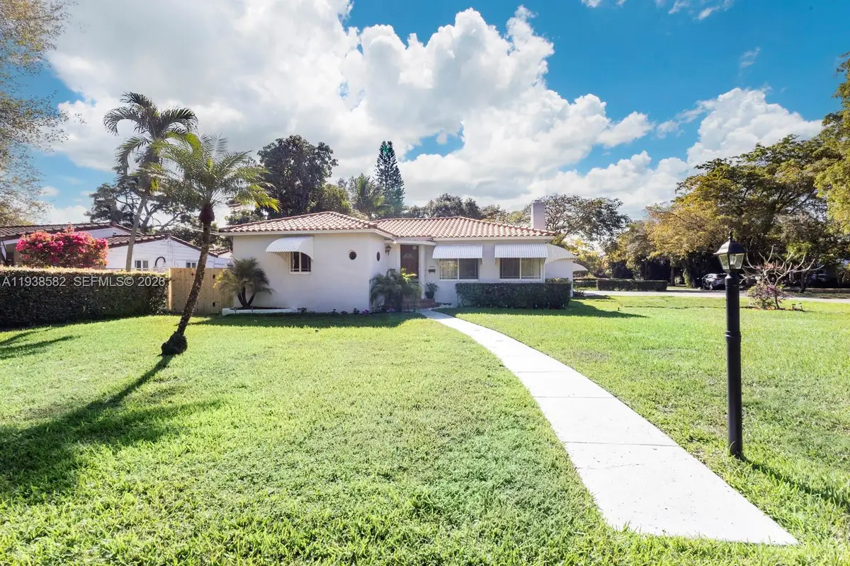 1000 NE 116th St, Biscayne Park, FL 33161 - Image #1