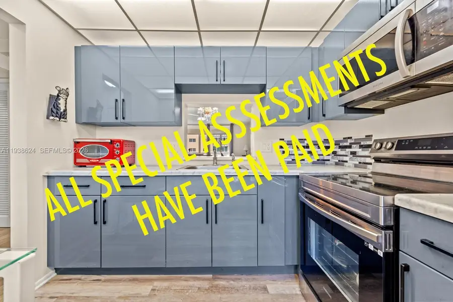 421 NE 14th Ave #405, Hallandale Beach, FL 33009 - Image #2