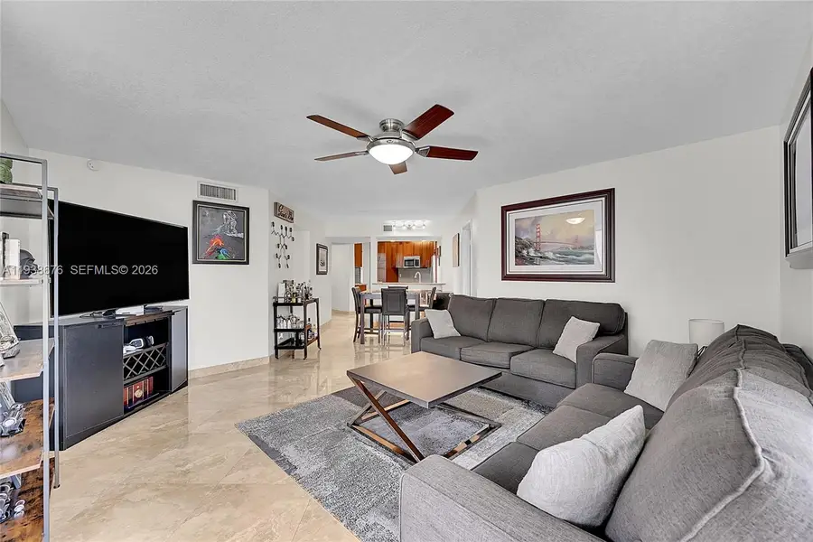 10501 W Broward Blvd #311, Plantation, FL 33324 - Image #2