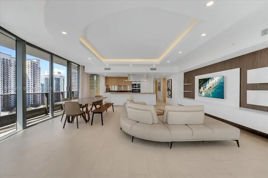 1000 Brickell Plz #2202, Miami, FL 33131 - Image #3
