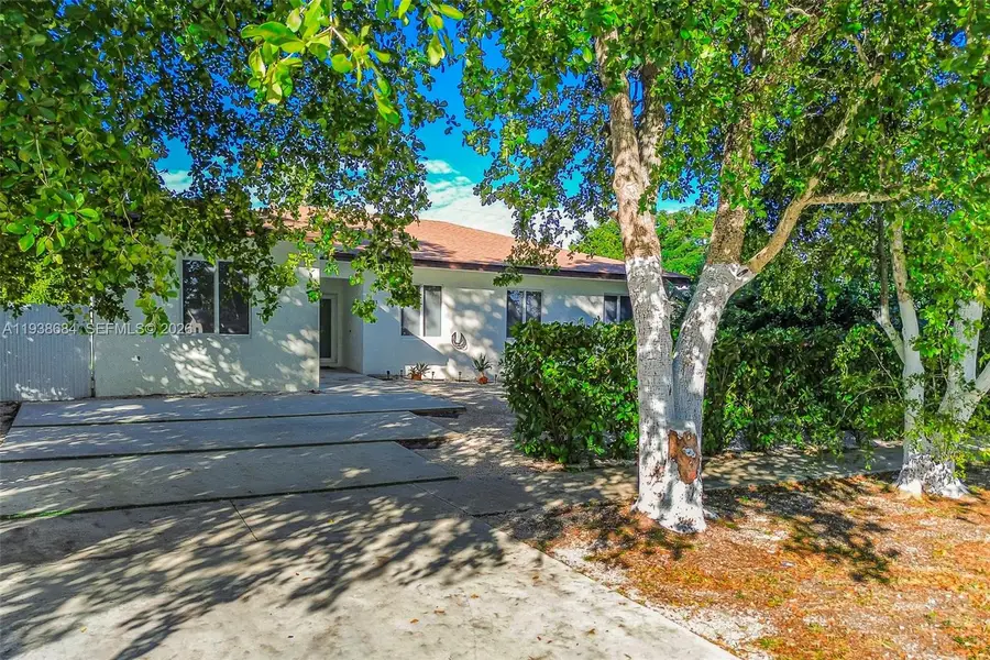 10245 SW 212th St, Cutler Bay, FL 33189 - Image #2