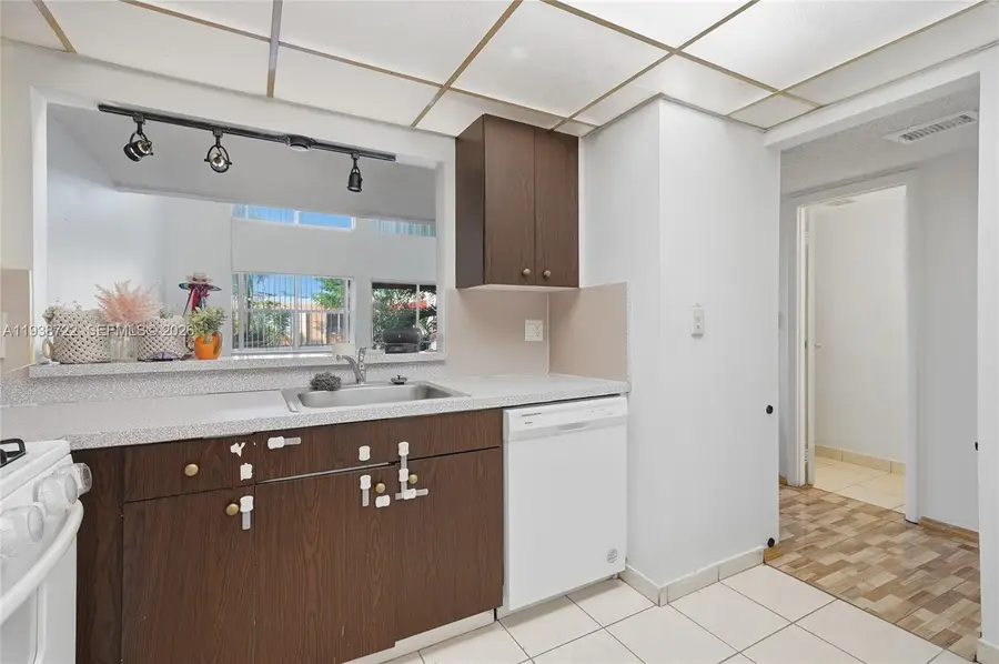 17911 NW 68th Ave #P207, Hialeah, FL 33015 - Image #3