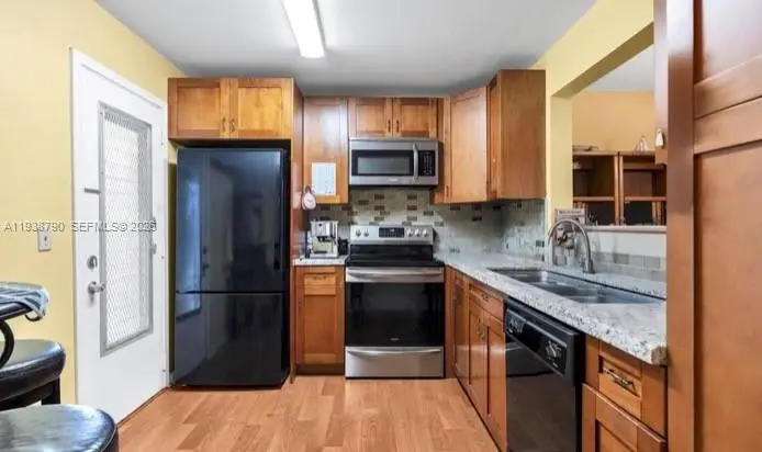 1024 SE 3rd Ave #304, Dania Beach, FL 33004 - Image #1