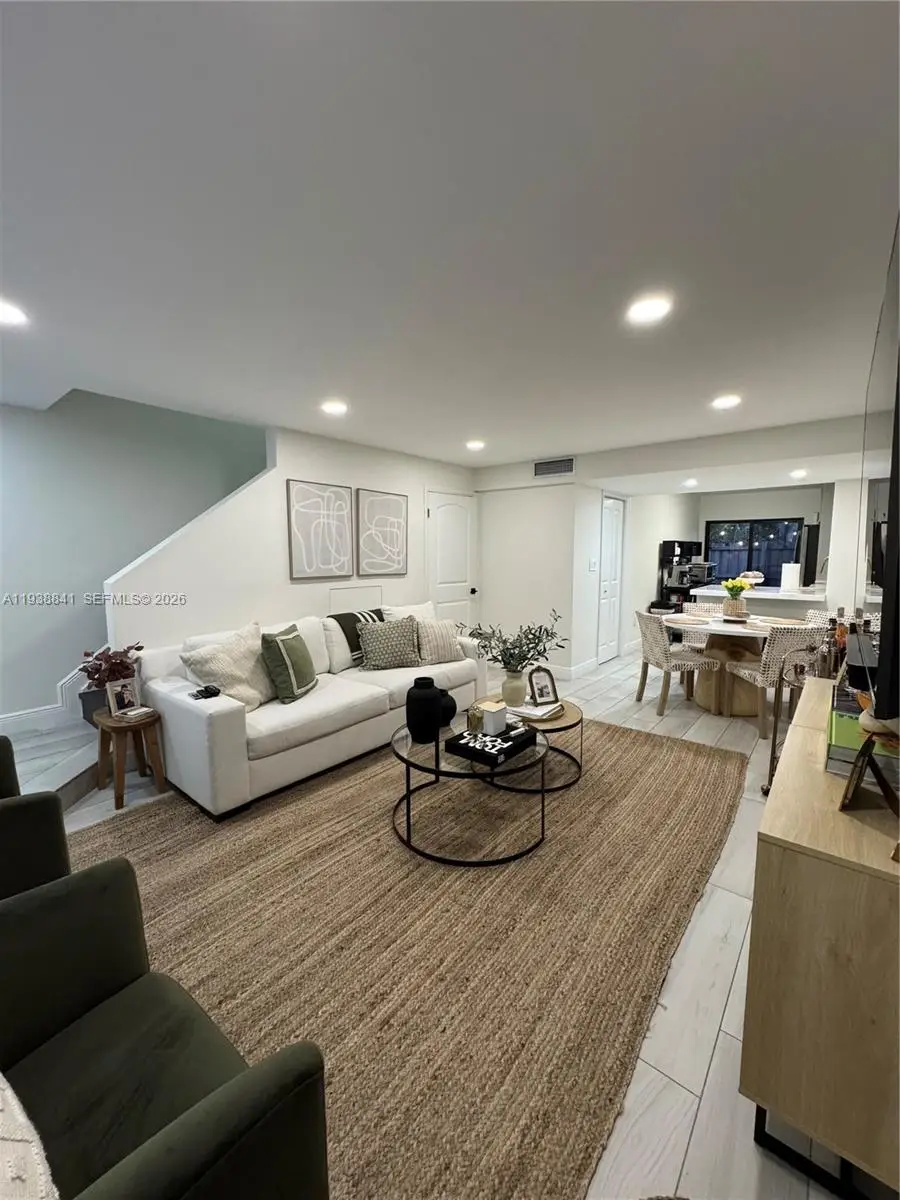 10069 SW 77th Ct, Miami, FL 33156 - Image #2