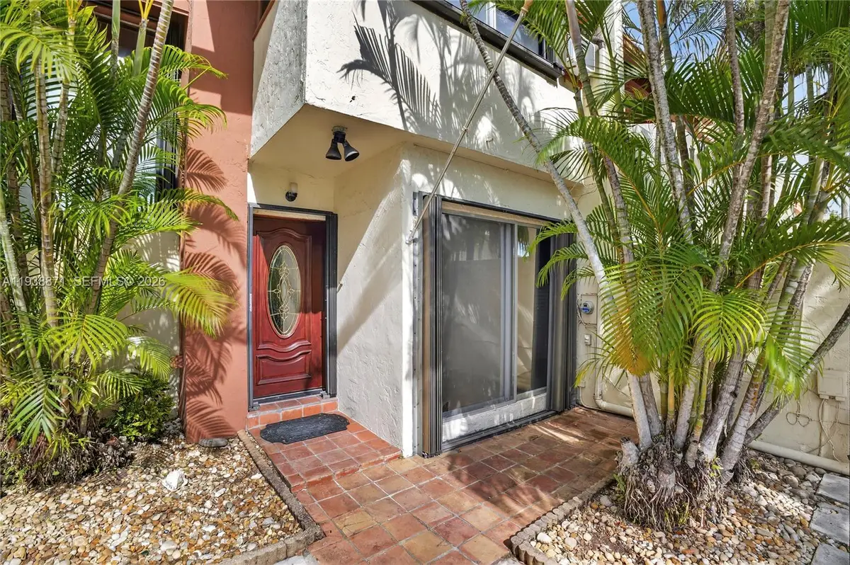 7673 SW 103rd Pl, Miami, FL 33173 - Image #1