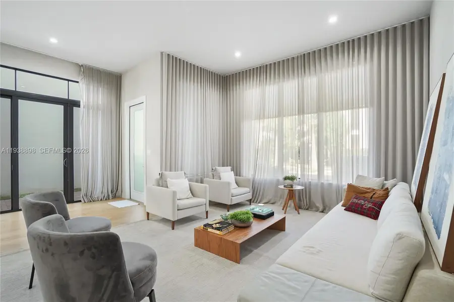 8144 NW 43rd St, Doral, FL 33166 - Image #3