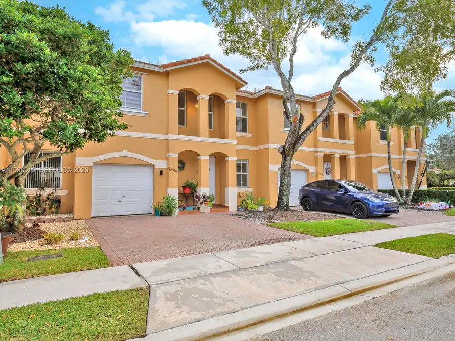 13564 NW 7th St, Pembroke Pines, FL 33028 - Image #2
