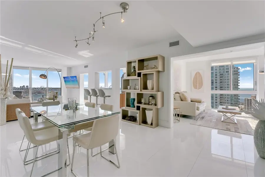 325 S Biscayne Blvd #3723, Miami, FL 33131 - Image #2