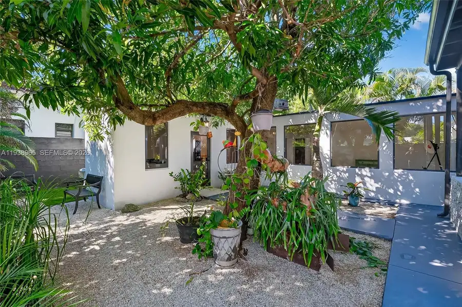 452 SW 21st Rd, Miami, FL 33129 - Image #3