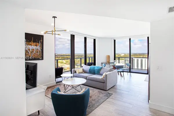 121 NE 34th St #2616, Miami, FL 33137