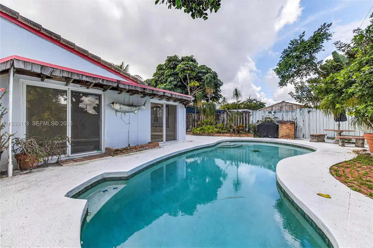 631 NE 56th Ct, Oakland Park, FL 33334 - Image #1