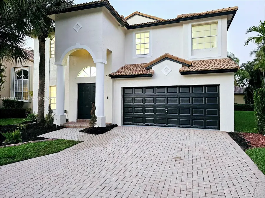 15843 SW 14th Ct, Pembroke Pines, FL 33027 - Image #2