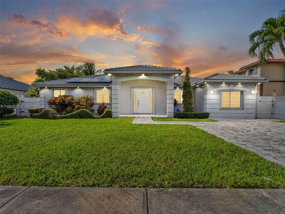 25372 SW 122nd Ct, Homestead, FL 33032 - Image #1