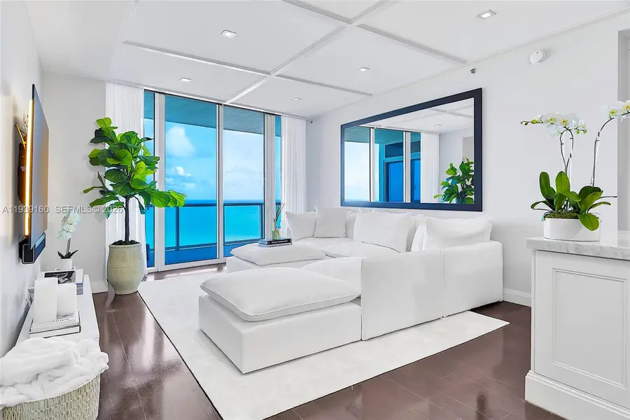 100 S Pointe Dr #2407, Miami Beach, FL 33139 - Image #2