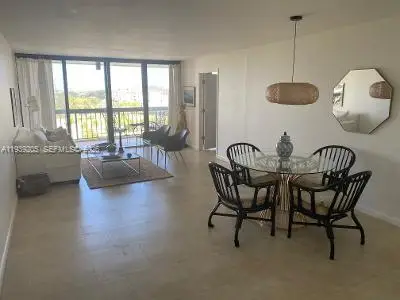 2425 Presidential Way #703, West Palm Beach, FL 33401 - Image #3