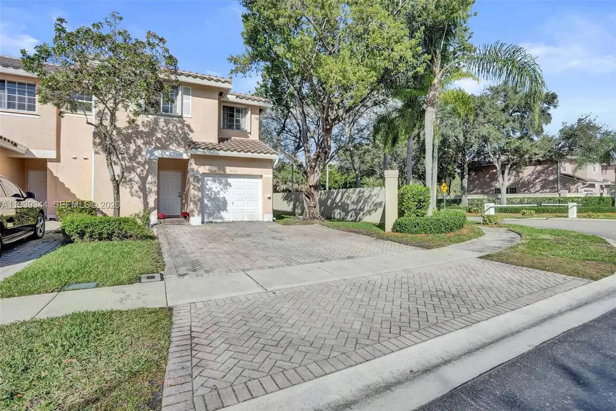9175 NW 40th Pl, Sunrise, FL 33351 - Image #1