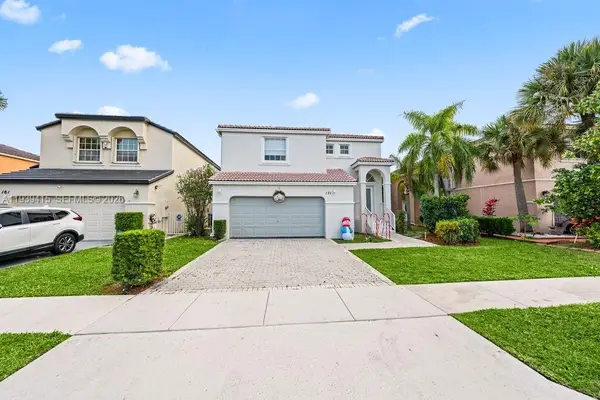 171 NW 151st Ave, Pembroke Pines, FL 33028