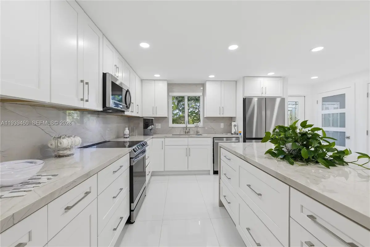 250 S Hollybrook Ter #306, Pembroke Pines, FL 33025 - Image #1