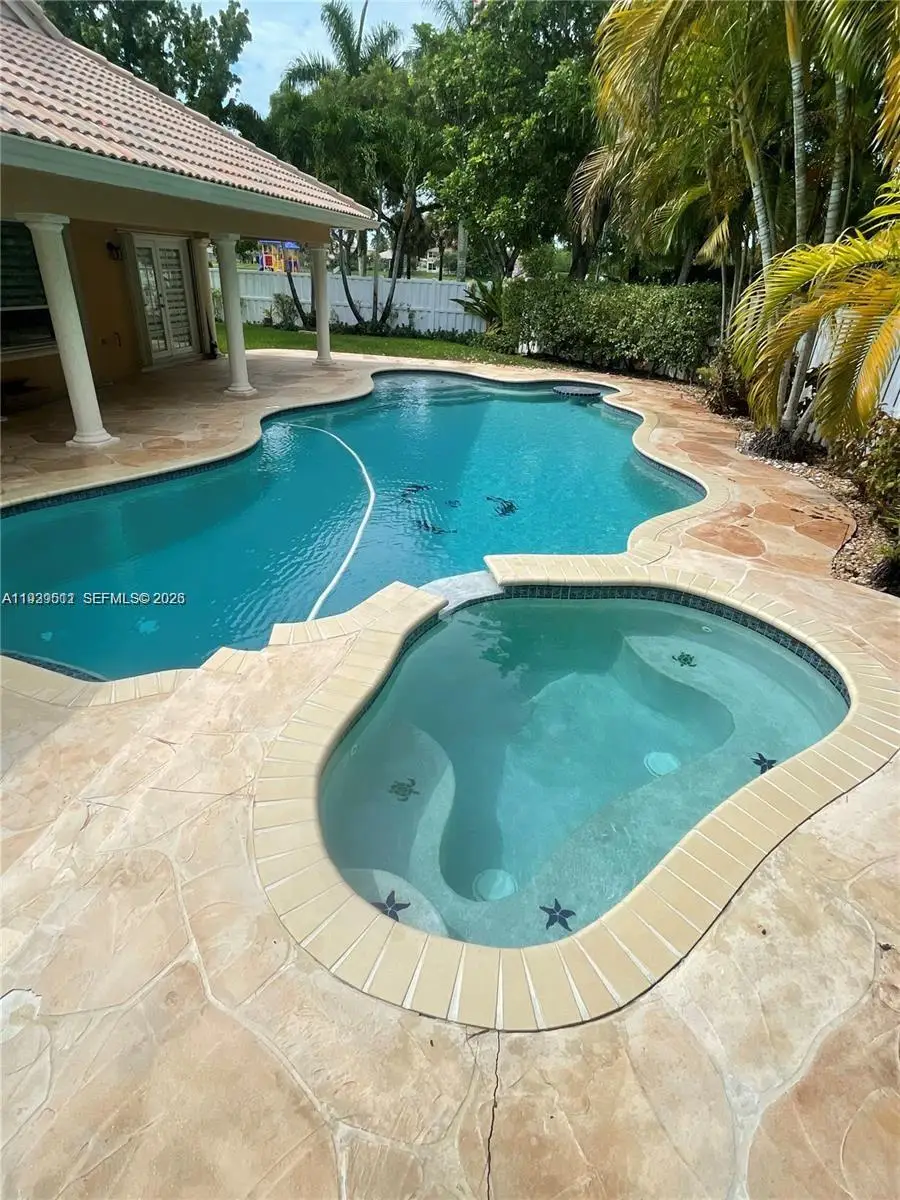 1552 NW 135th Ave, Pembroke Pines, FL 33028 - Image #2