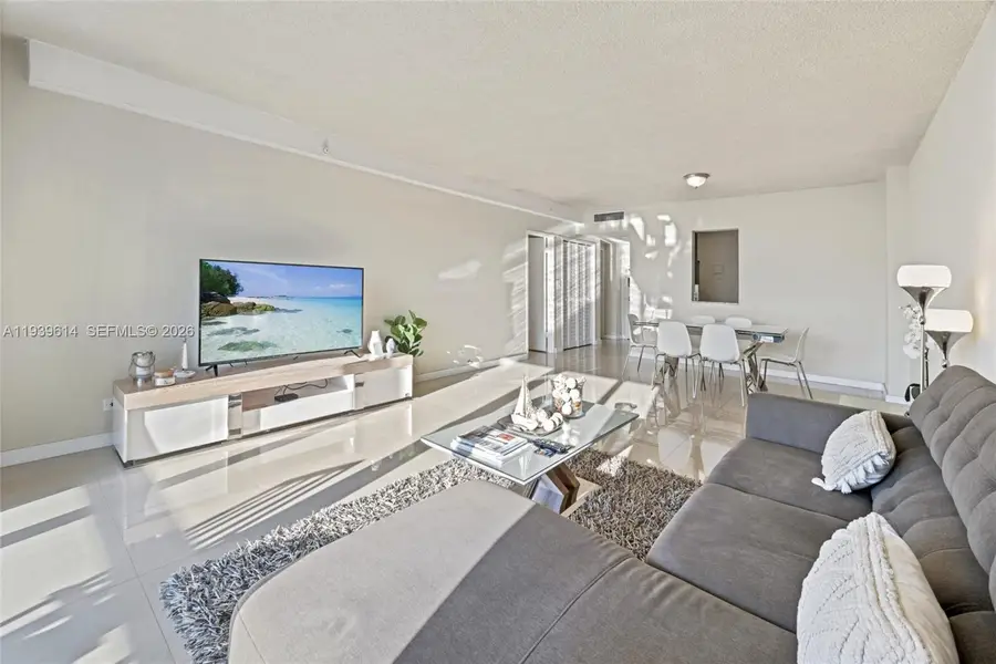 5601 Collins Ave #1618, Miami Beach, FL 33140 - Image #2