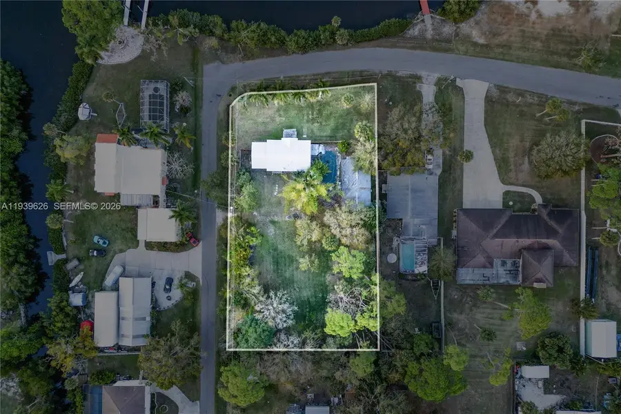 302 5th St Sw, Ruskin, FL 33570 - #3