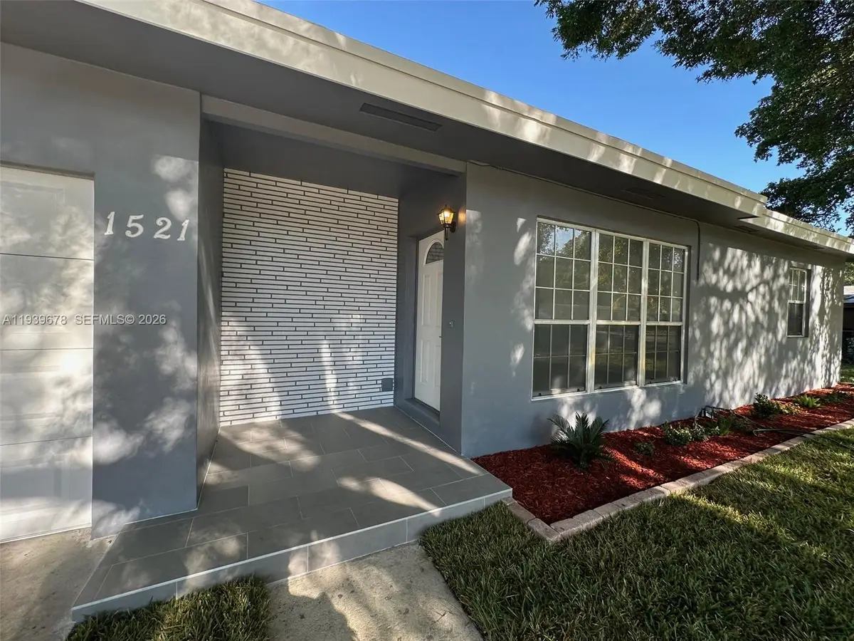 1521 NE 43rd Ct, Pompano Beach, FL 33064 - Image #1