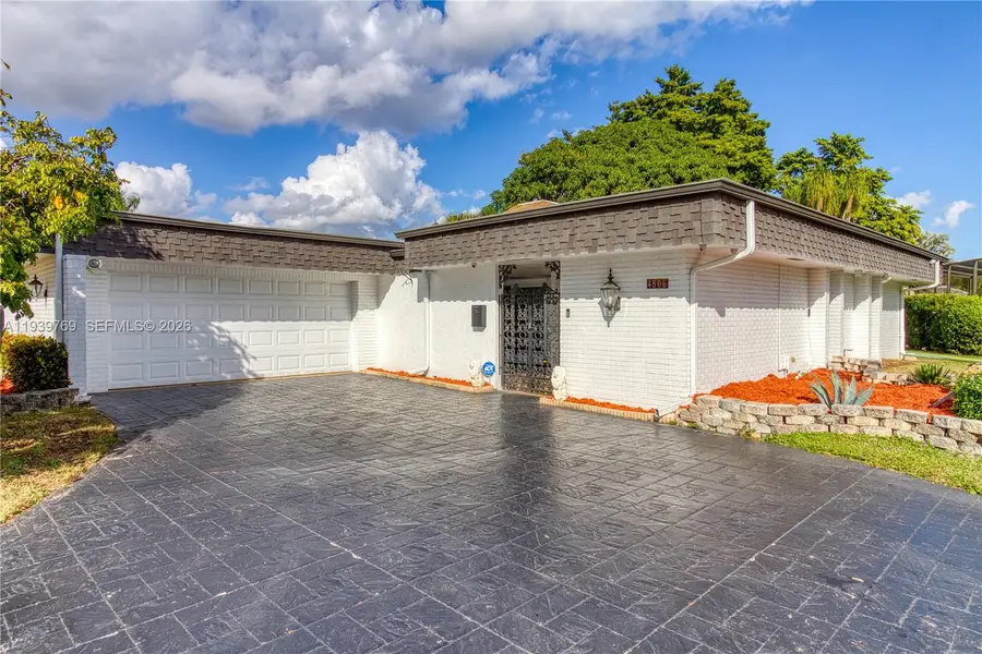 4806 Banyan Ln, Tamarac, FL 33319 - Image #2