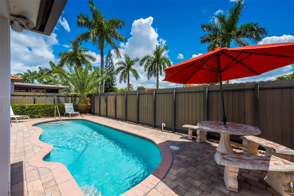 945 NW 132nd Ave W, Miami, FL 33182 - Image #1