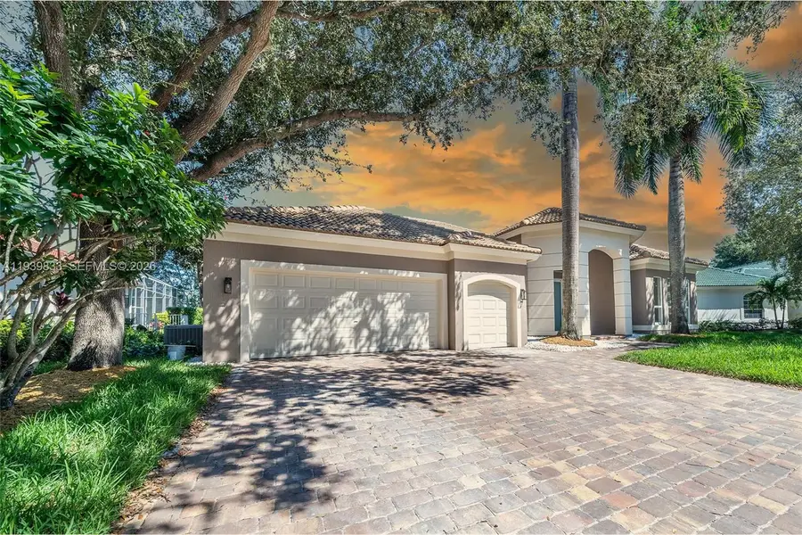 8041 Bermuda Point Ln, Davie, FL 33328 - Image #2