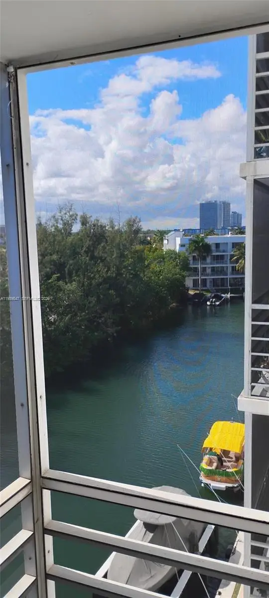 3660 NE 166th St #607, North Miami Beach, FL 33160 - Image #3