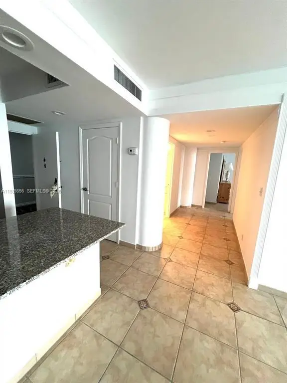 3725 S Ocean Dr #1406, Hollywood, FL 33019 - Image #3