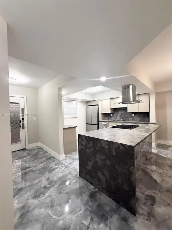 4930 E Sabal Palm Blvd #206, Tamarac, FL 33319