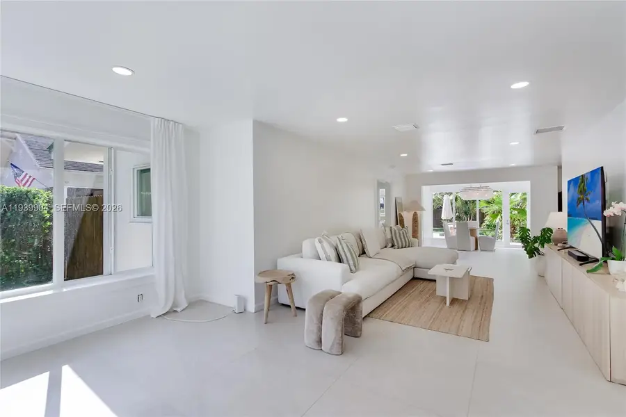 617 SW 5th Ave, Fort Lauderdale, FL 33315 - Image #2