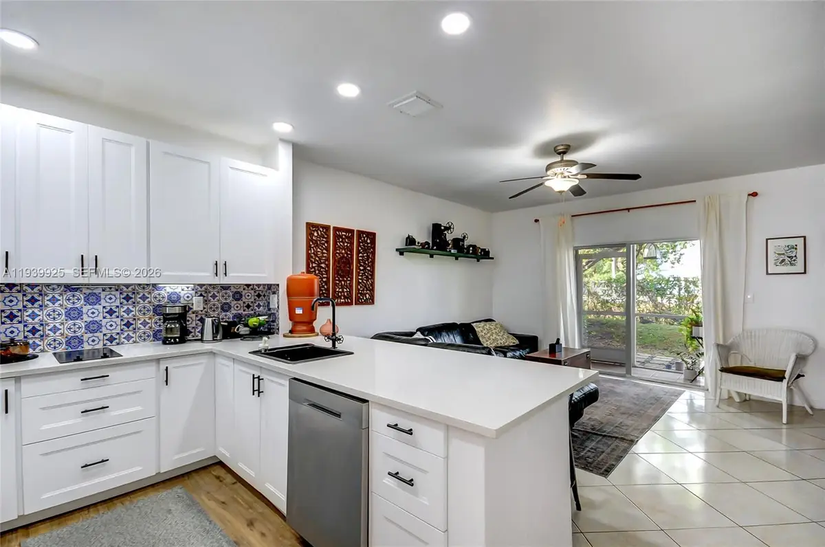 5737 NW 114th Path #113, Doral, FL 33178 - Image #1