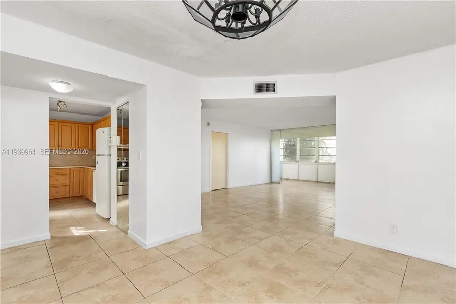 3990 NW 42nd Ave #106, Lauderdale Lakes, FL 33319 - Image #3