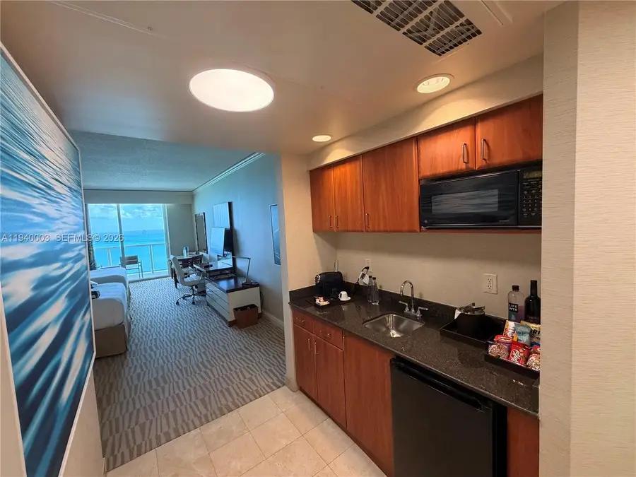 18001 Collins Ave #2312, Sunny Isles Beach, FL 33160 - Image #3